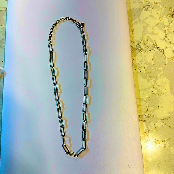 Link necklace only worn a few times. Beautiful to layer with other necklaces. - Picture 3 of 6